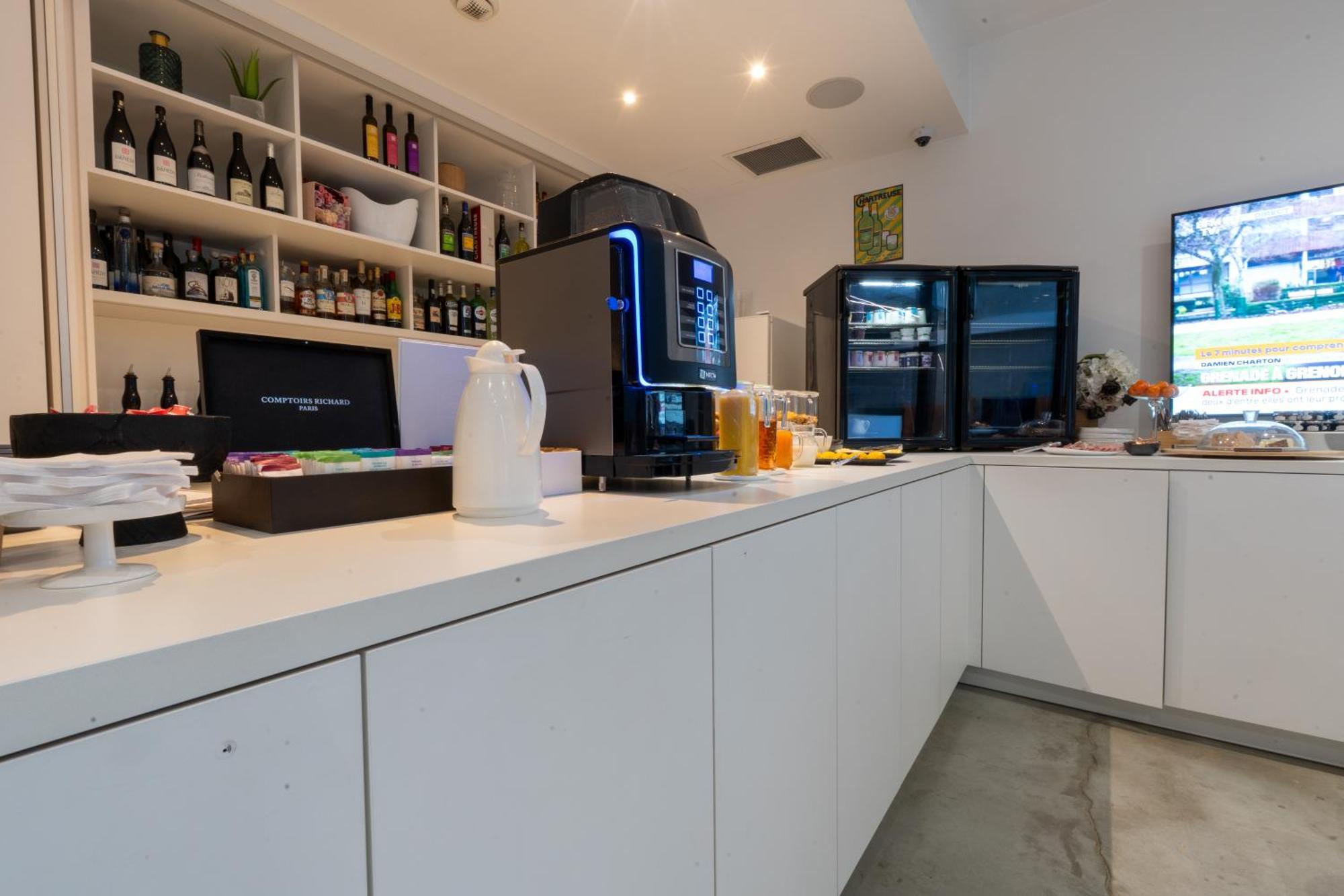 Le B Complexe Hotel Lozanne Eksteriør bilde